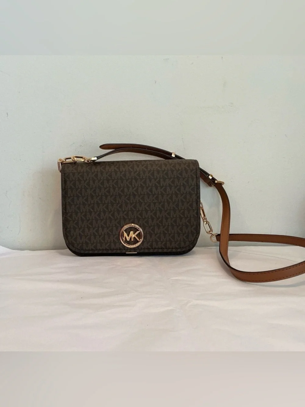 Michael Kors Delancey Medium Chain Messenger Bag